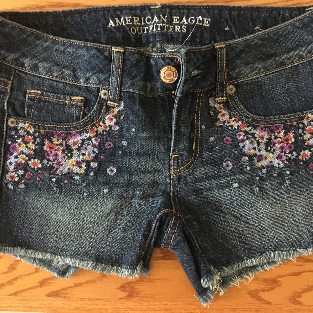 NWOT American Eagle Floral Shorts